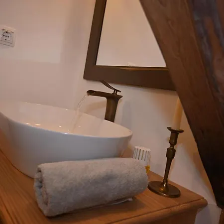 Slo-etno House Gostece-vintage Apartma Daire