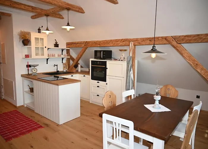 דירה Slo-etno House Gostece-vintage Apartma מוזירייה